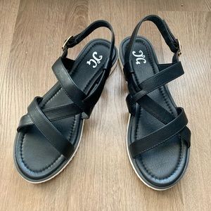Journee Collection Black Sandals size 10